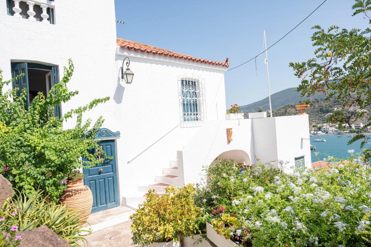 Traditional House Under The Clock Tower With Sweet View Poros Town Exterior photo
