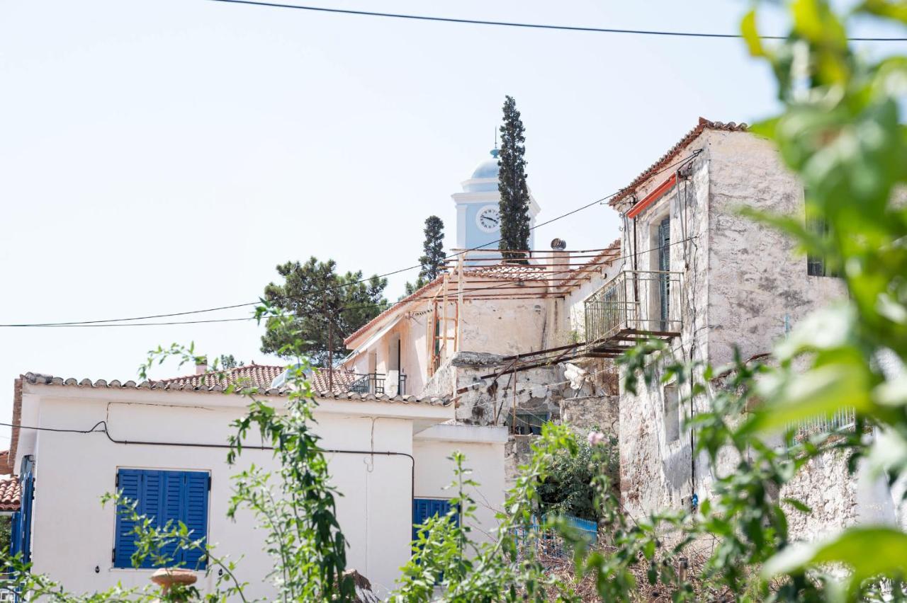 Traditional House Under The Clock Tower With Sweet View Poros Town Exterior photo